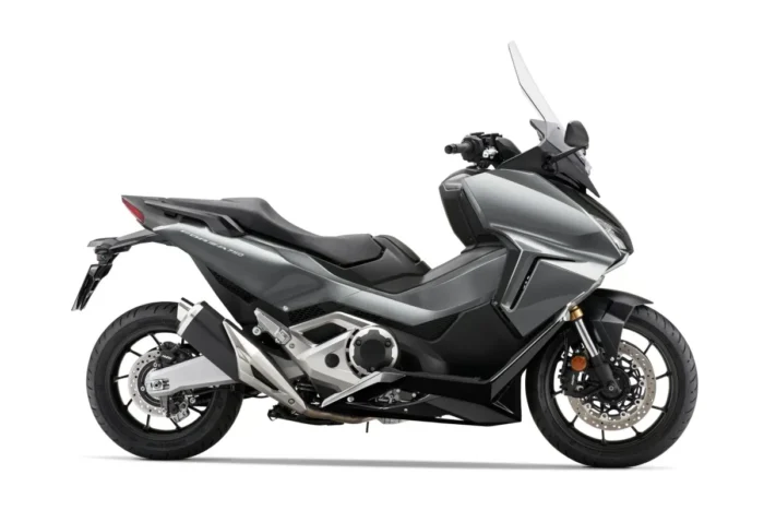 HONDA FORZA 750 - Imagen 6