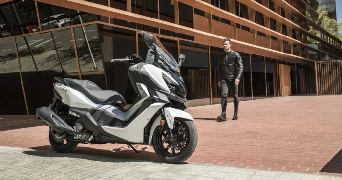 SYM CRUISYM ALPHA 300 - Imagen 2